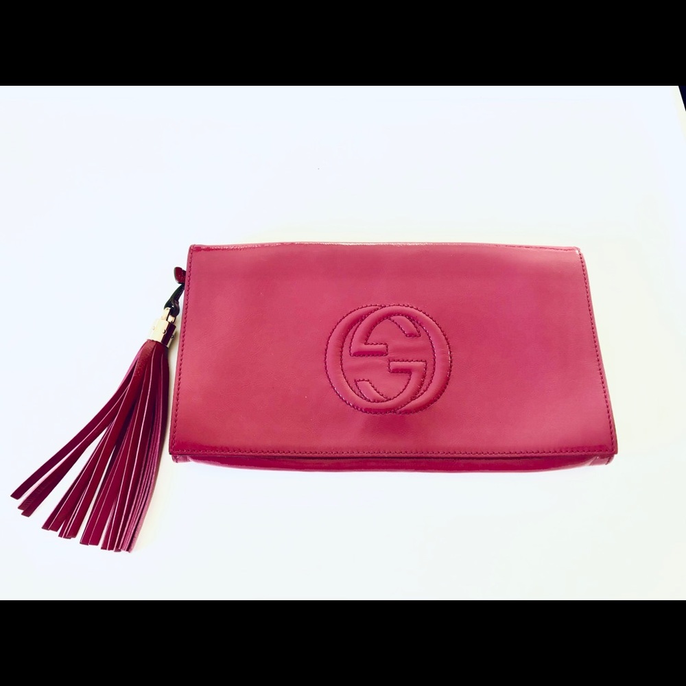GUCCI SOHO PATENT LEATHER CLUTCH IN PINK